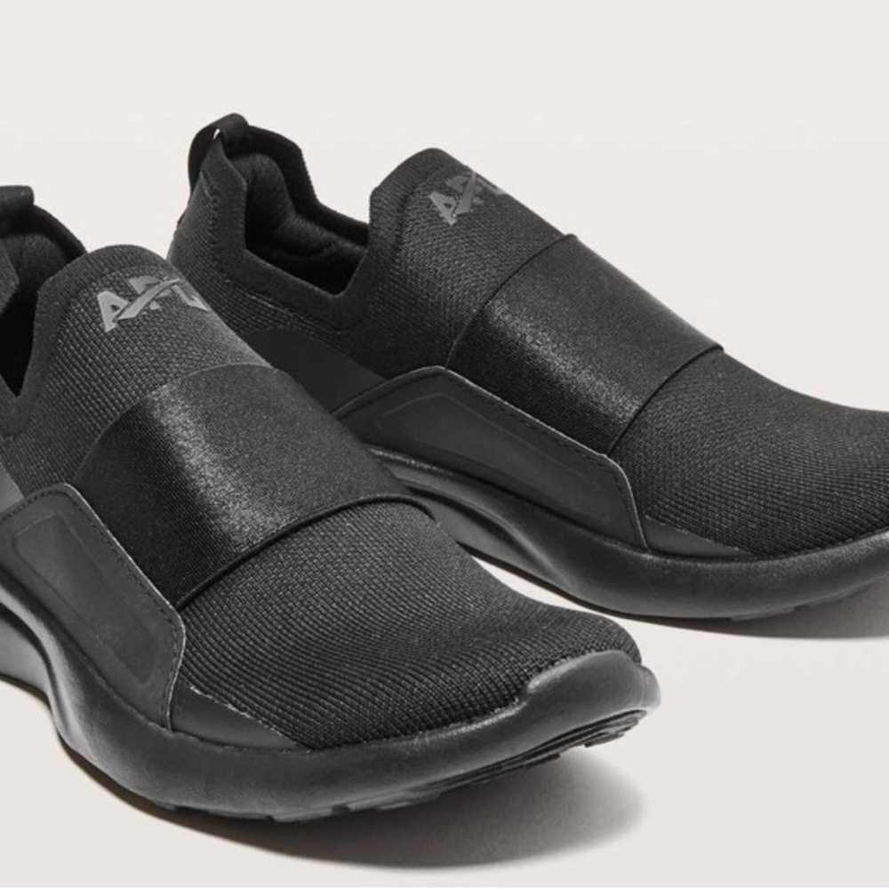 APL Lululemon Athletica Women’s Bliss Water Resistant Shoe